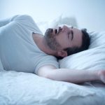 本当に怖い睡眠時無呼吸症候群とは？自分でできる対策法6つ