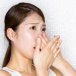 【指摘されたら要注意】アンモニアっぽい口臭に潜む危険な病気