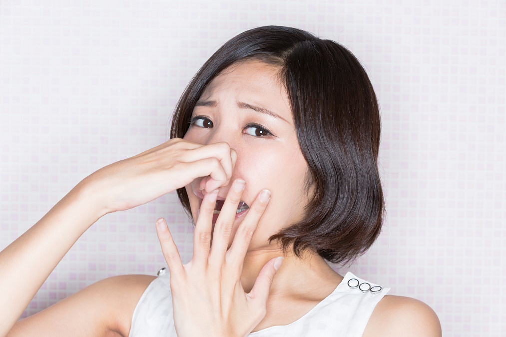 生ゴミのような口臭が発生する原因と、臭いを抑える5つの方法